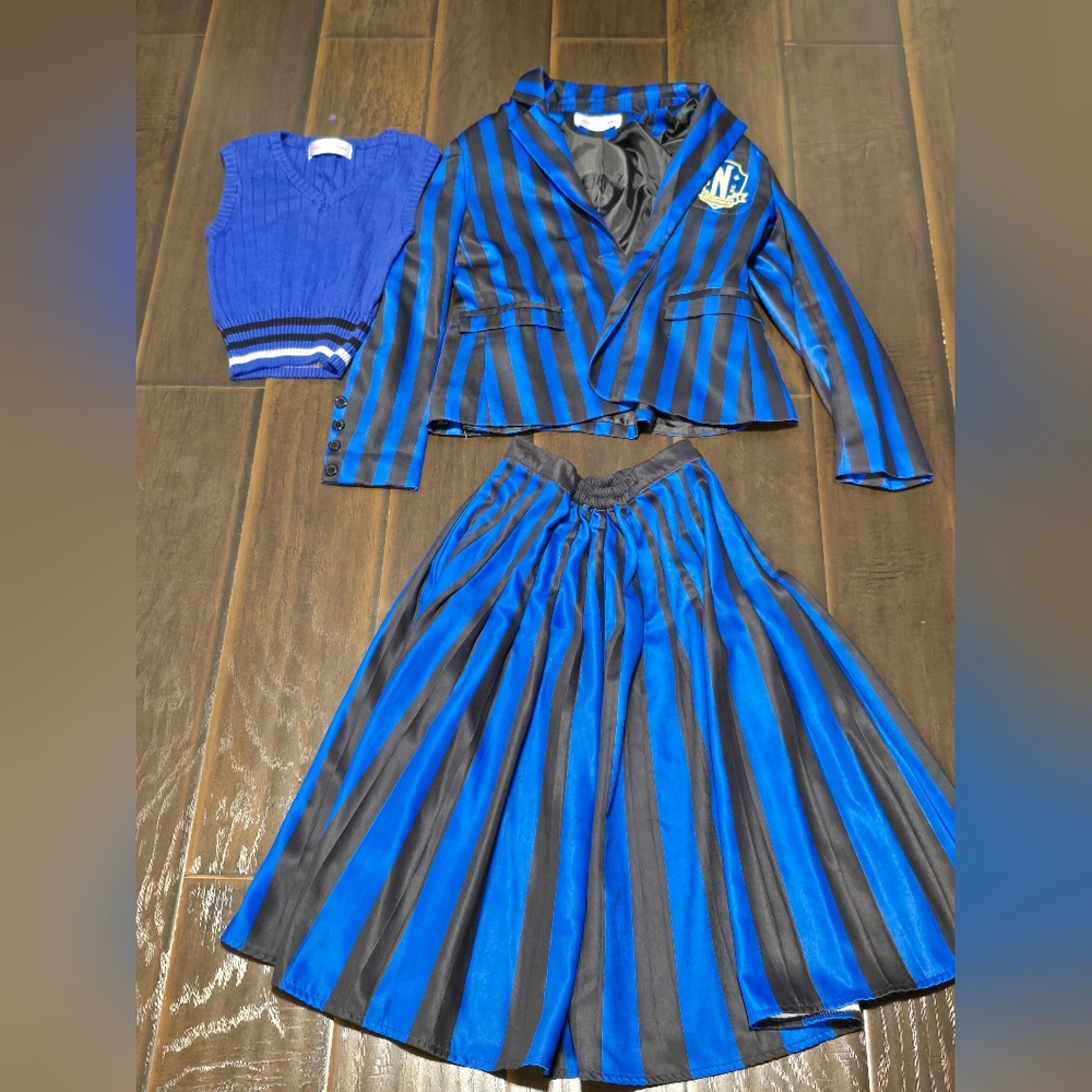 Womens Wednesday anime cosplay sm large xl Costume Halloween Addams family Enid
